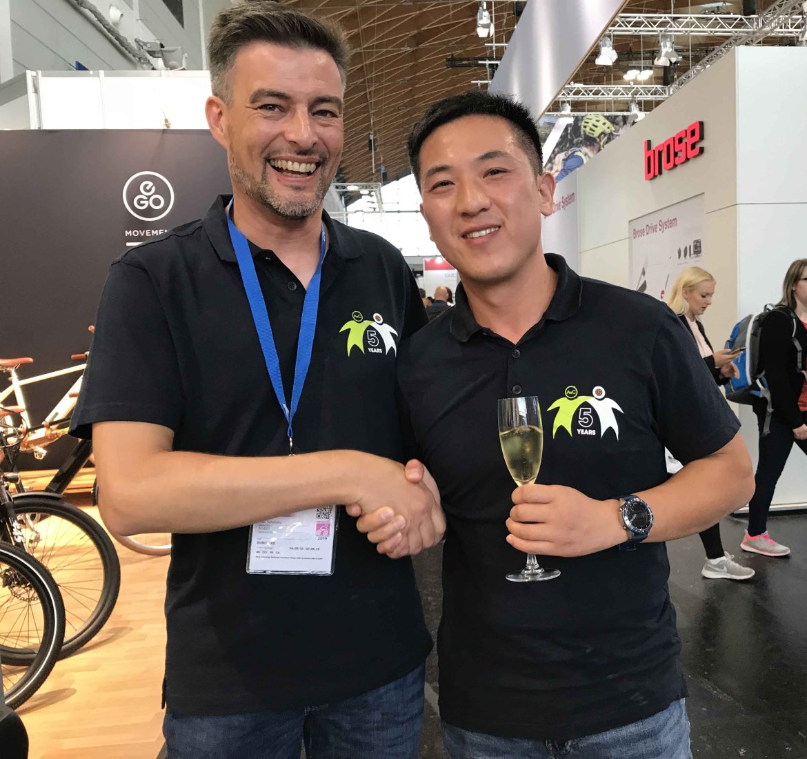 Complementary e-bike connector partners